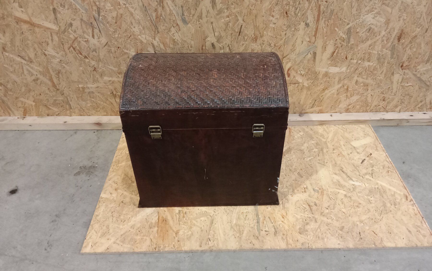 Cassapanche: Vintage Truhe/Kommode , einzigartiges Design – Usato da Mollis venduto da gar_wqz5 4