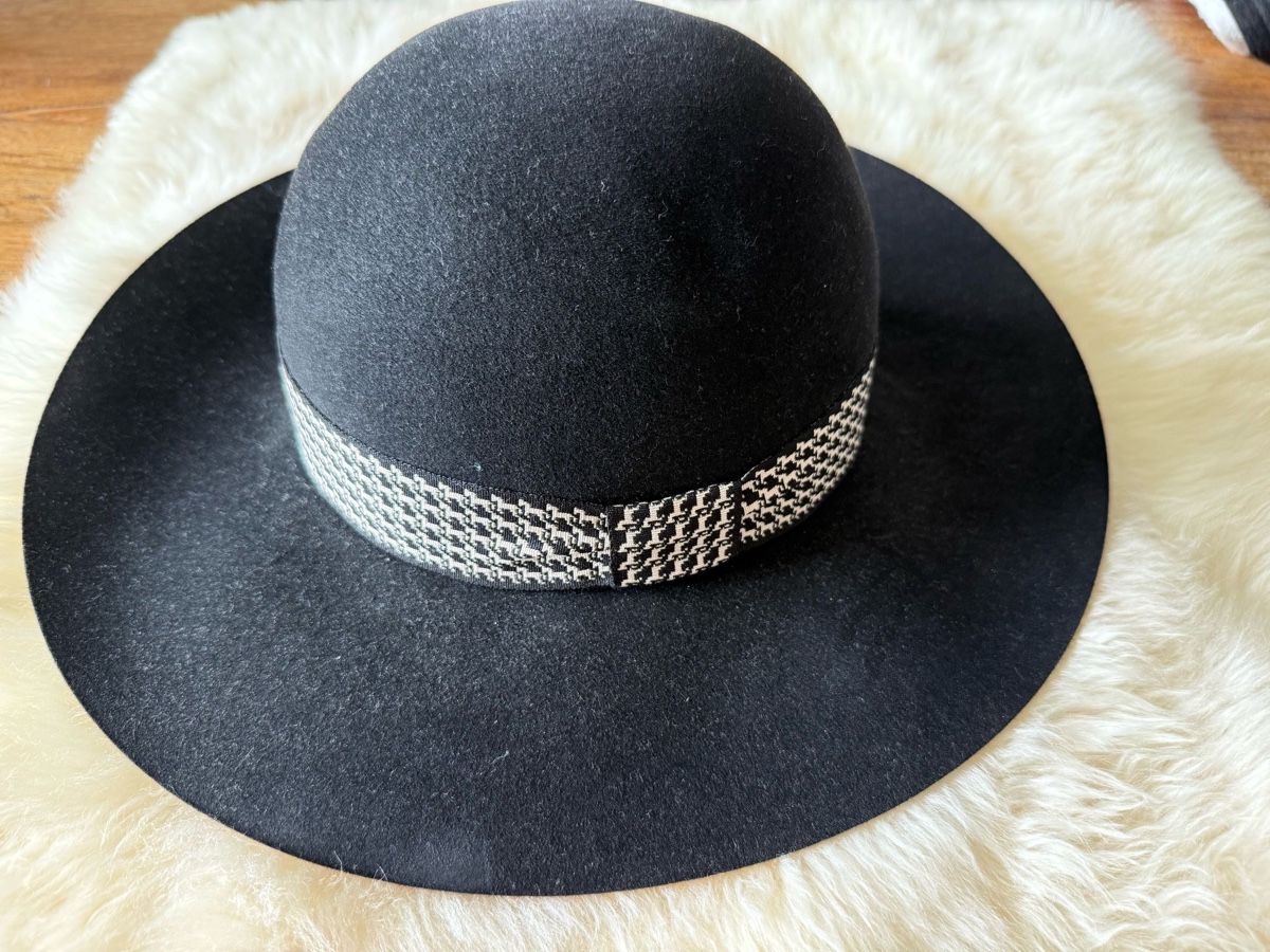 Hermès Copricapi, berretti & cappellini: Hermès Betty Hat – Nuovo (secondo la descrizione) da Zürich venduto da Folgado 1