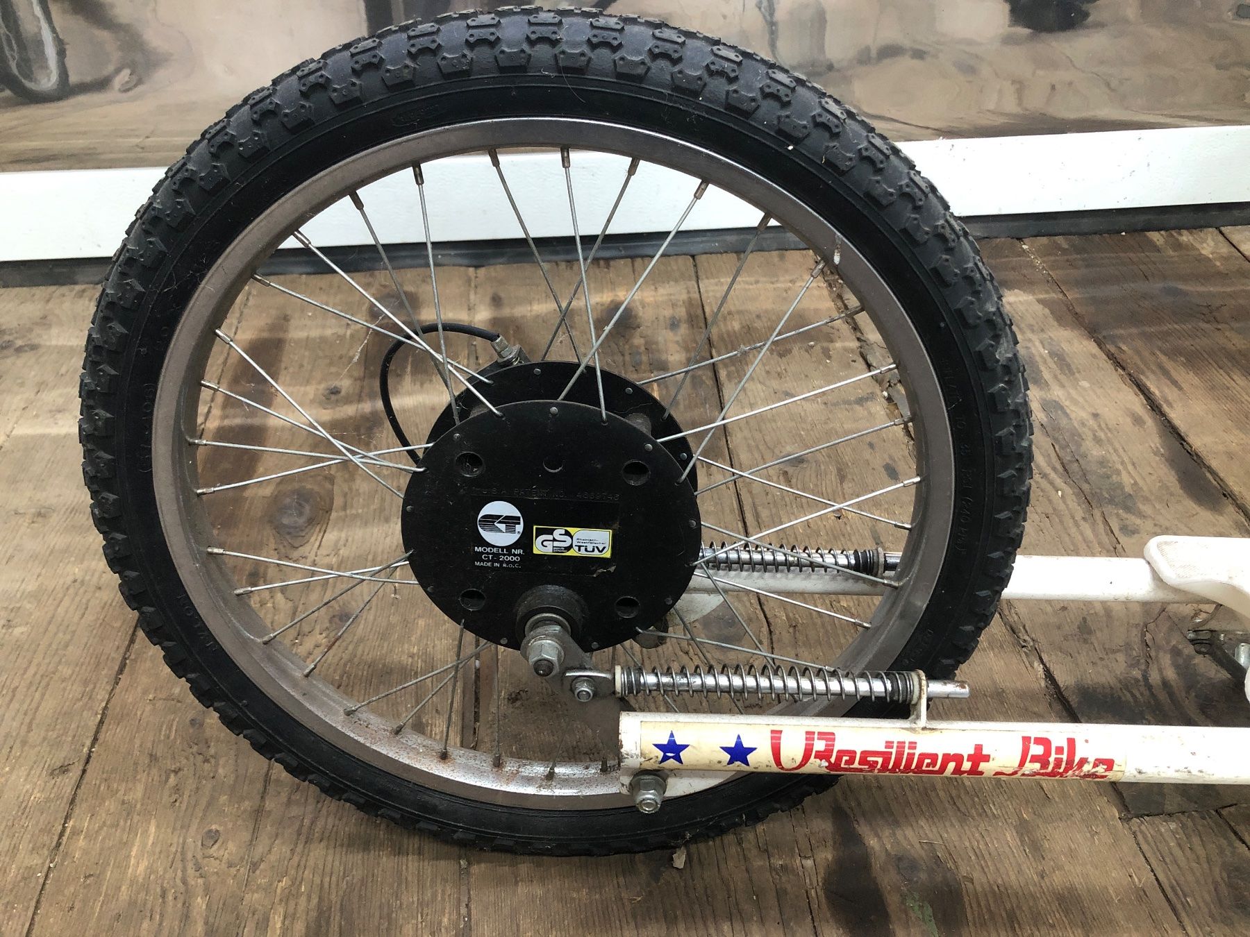 Veicoli per bambini: Trottinette Oldtimer Spring Resilient Bike – Usato da Chénens venduto da splitsuisse 1