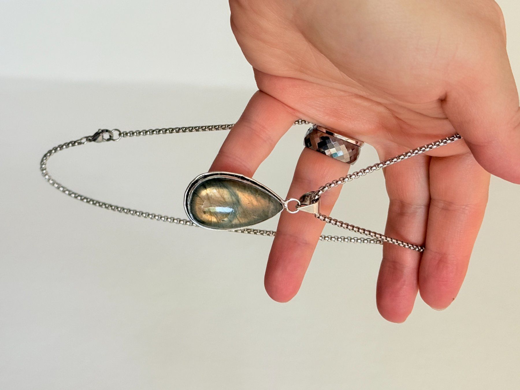 Ketten: Collier Labradorite - Élégance Naturelle ✨ – Neu und originalverpackt aus Genève von AWWA 8