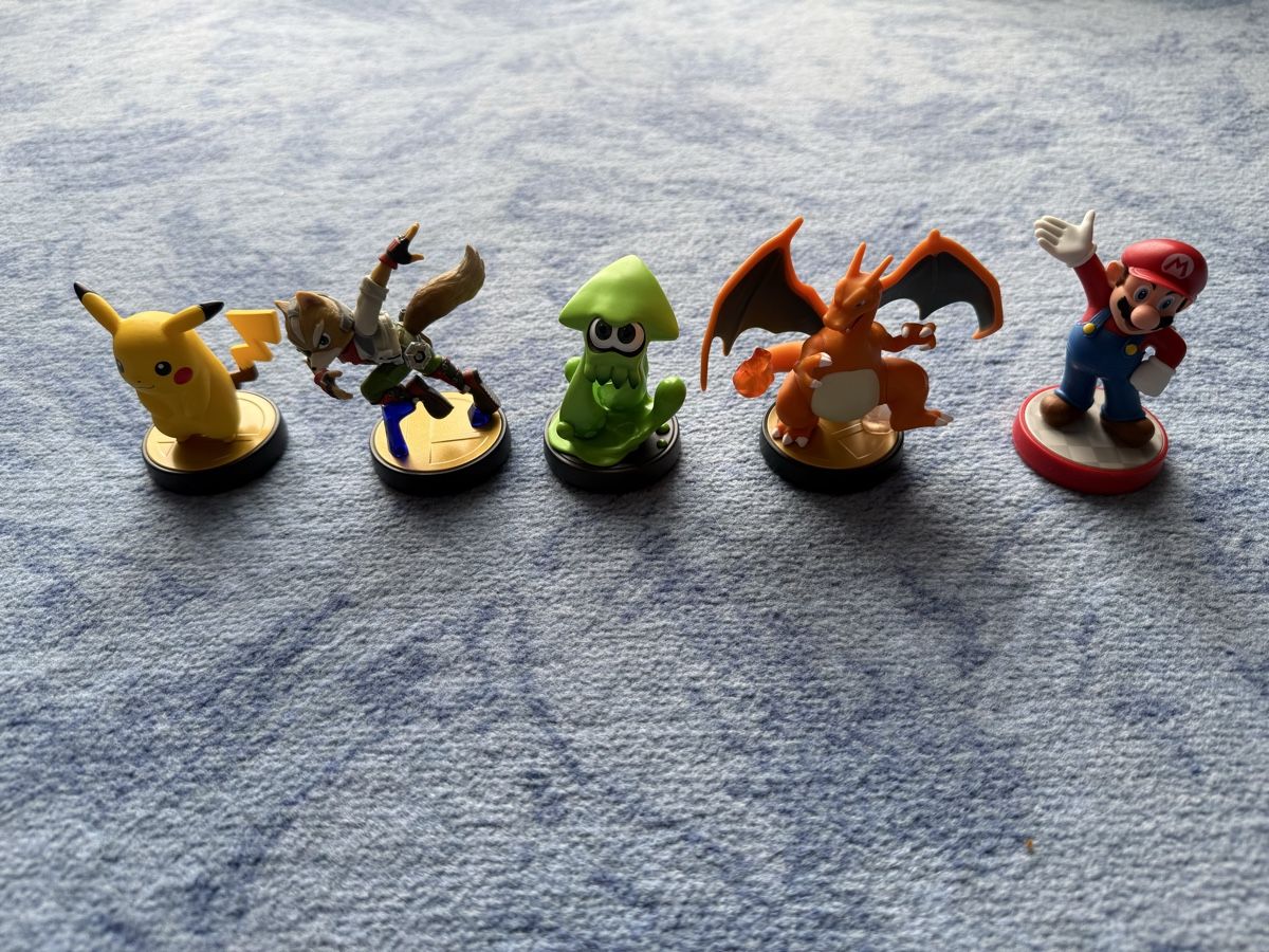 Nintendo Statuette: 5 Amiibos – Usato da Tuttwil venduto da jus_c9sj