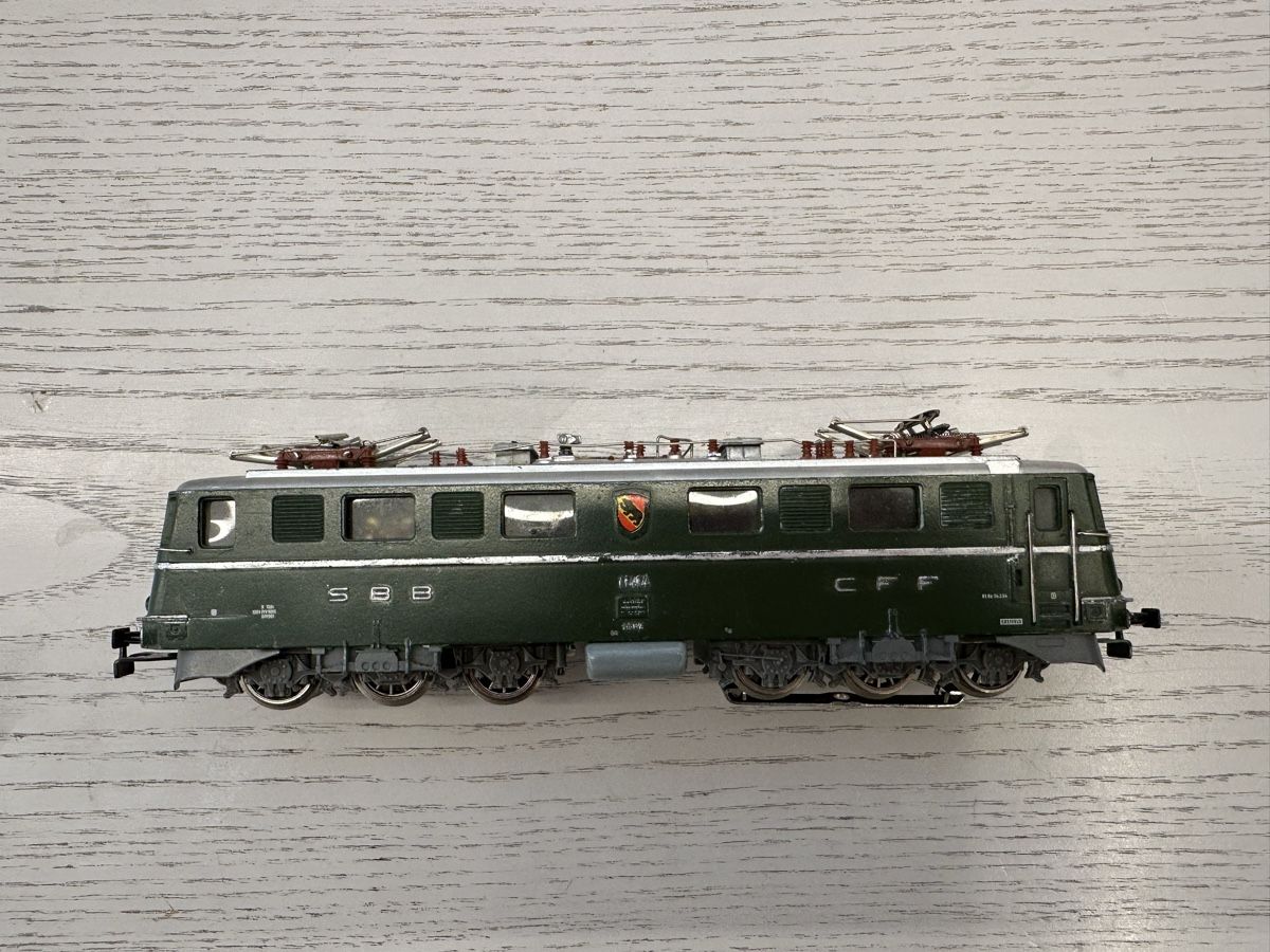 Märklin Modellini di ferrovie: Märklin 3050 SBB Ae 6/6 Bern – Usato da Lupsingen venduto da New-Haven 3