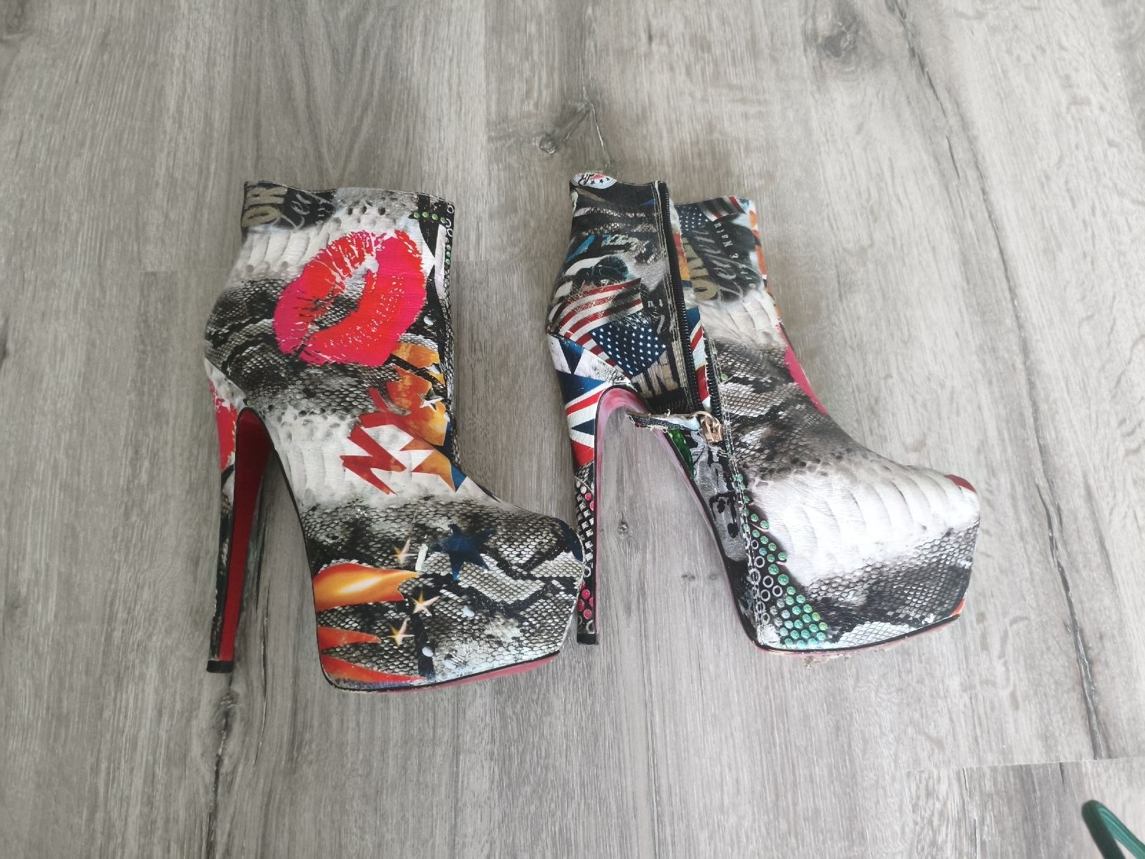 Scarpe da donna: Scarpe con il tacco numero 35 – Usato da Bioggio venduto da OresteIronix