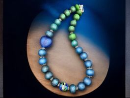 Unikat 💎 Handgemachte grün-blaue Halskette Harzperlen - Neu