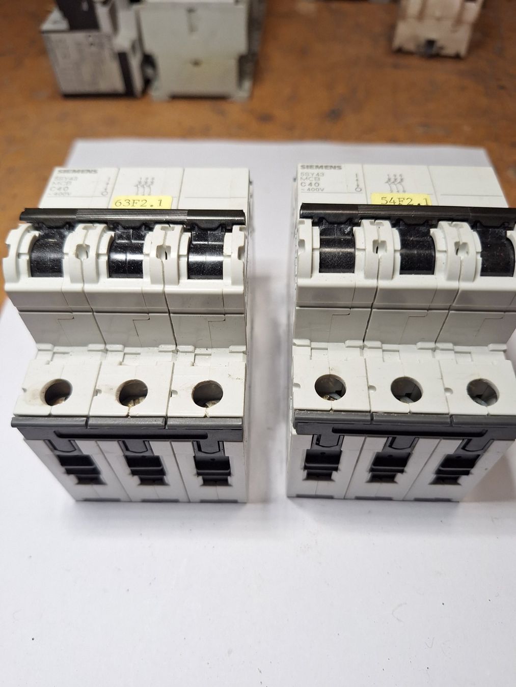Elektronikbauteile: Sicherungsblock 3-polig C 40A – Neu (gemäss Beschreibung) aus Schwarzenburg von Elena_91 1