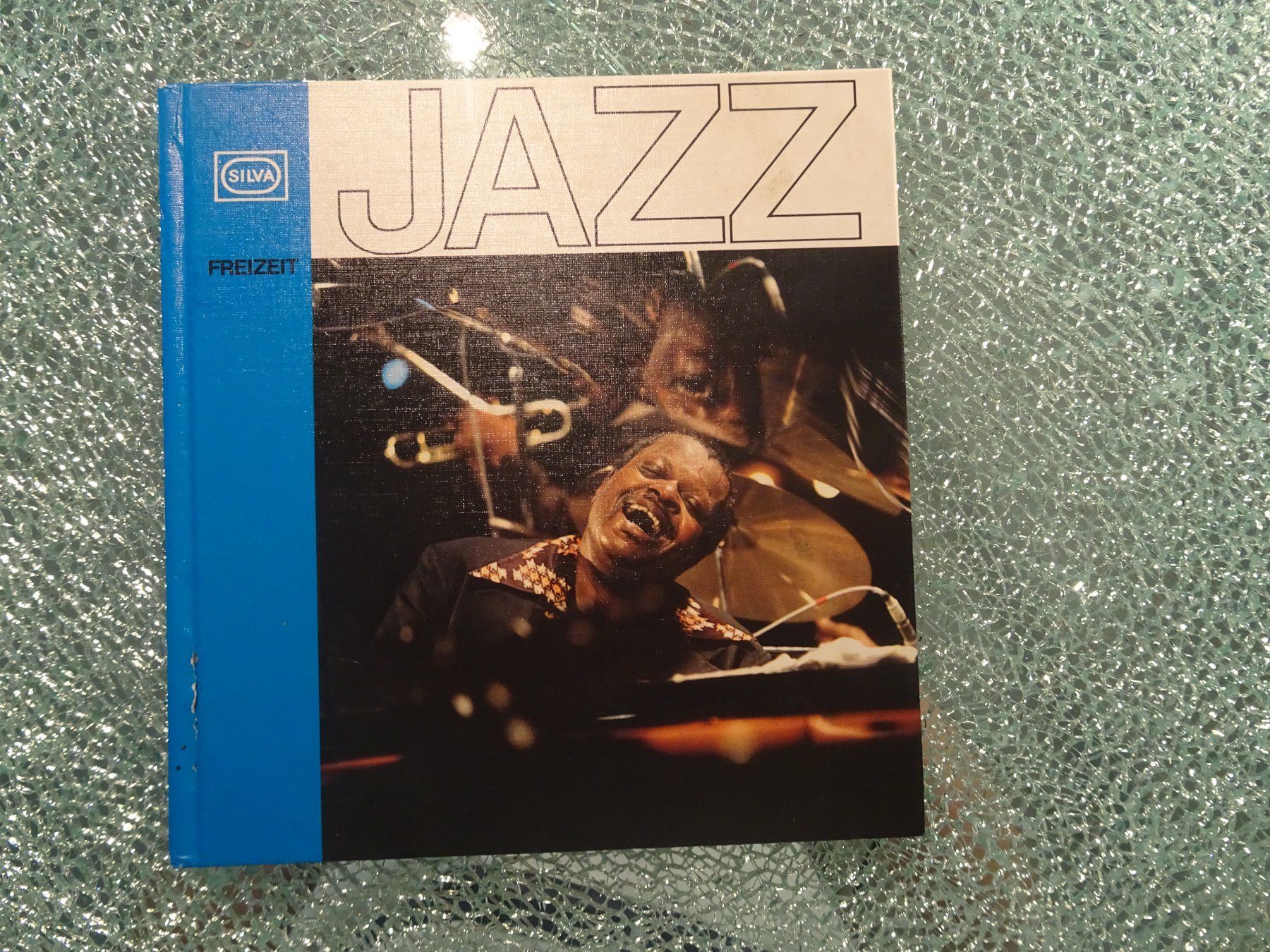 Bücher: Jazzbuch Jahrgang 1979 – Gebraucht aus Muttenz von wyhaegli