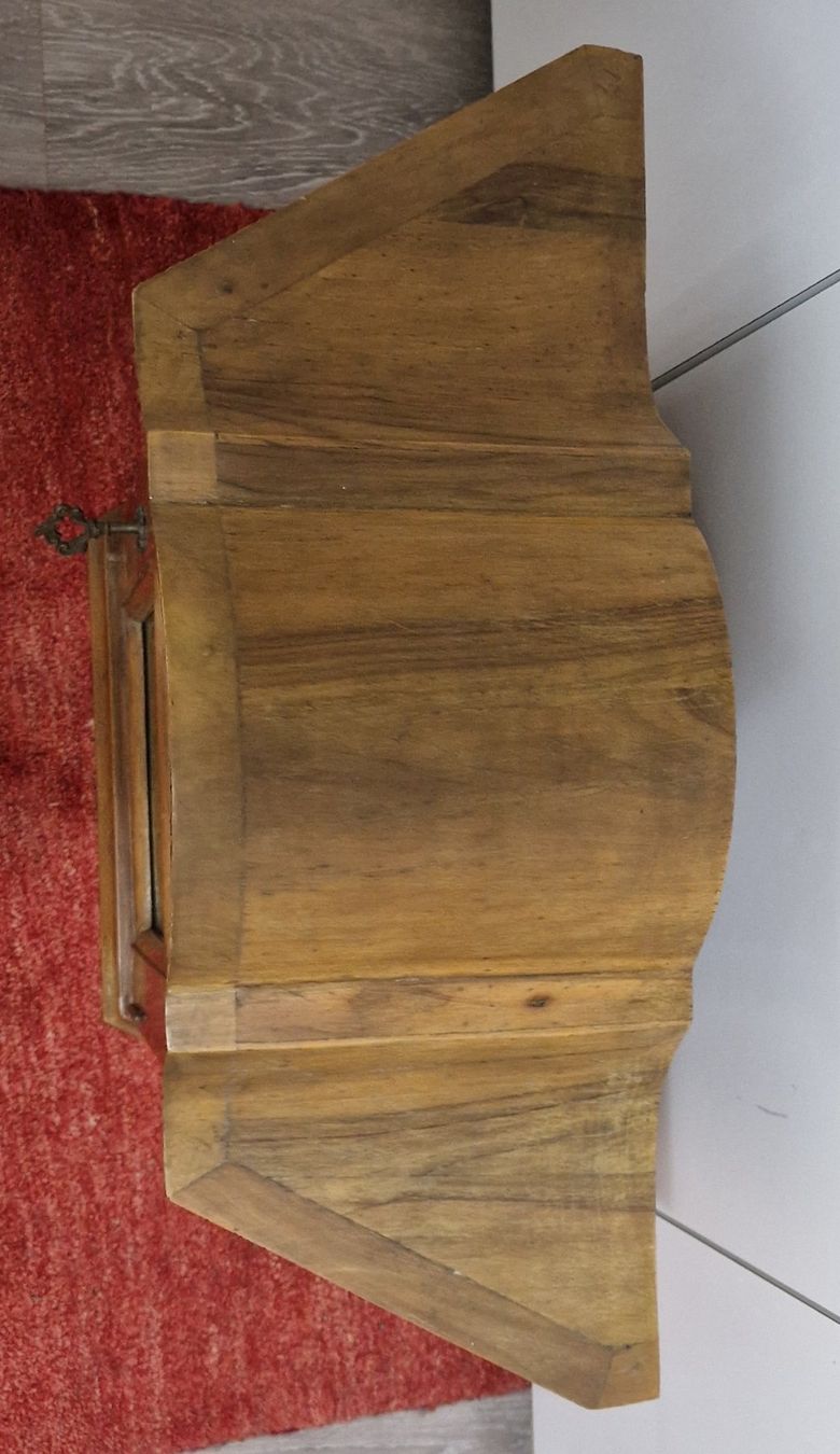 Vetrine: Antiker Hängeschrank, Vitrine, Nussbaum-Holz – Usato da Oberrohrdorf venduto da Friedob 3