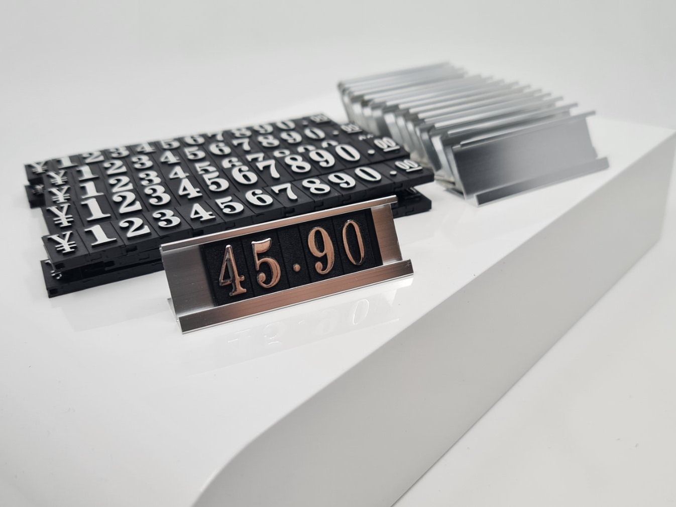 Schilder: Preis Schilder aus Aluminium Silber – Neu und originalverpackt aus Bremgarten AG von SouthFlorida