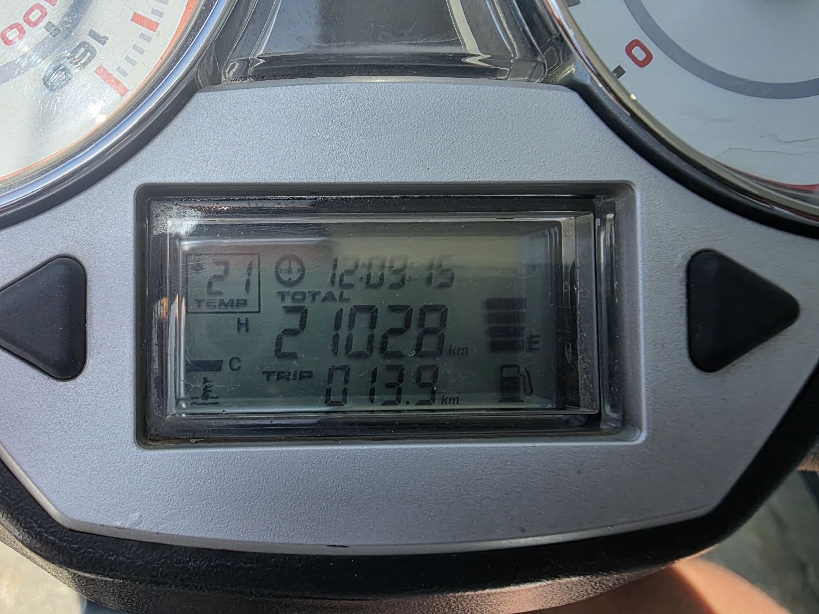 Tell Scooter: Roller 125 4-Takt Weiss mit Topcase  – Usato da Buchs ZH venduto da Perica04 6