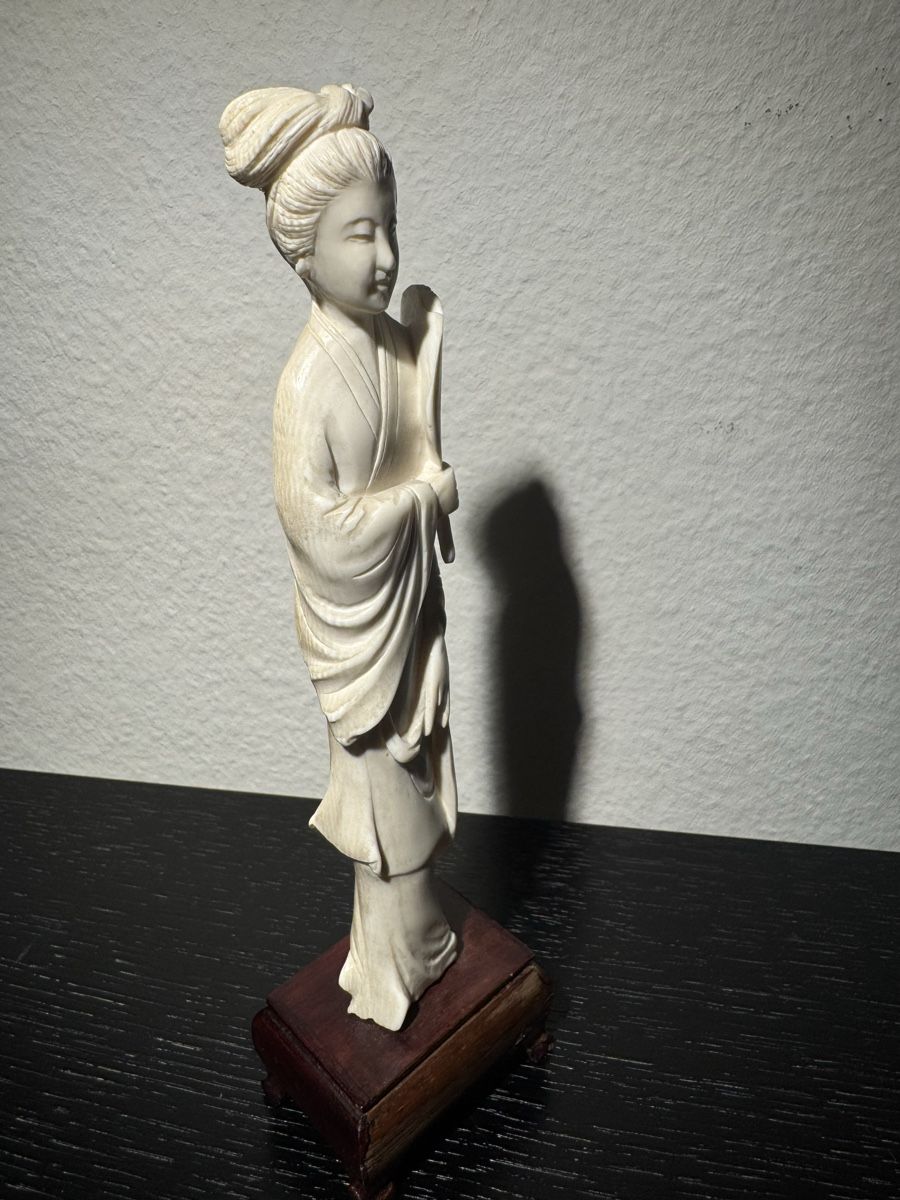 Sculture & Statue: Antike chinesische Dame mit Fächer. – Usato da Buchs AG venduto da ChrizZa 4