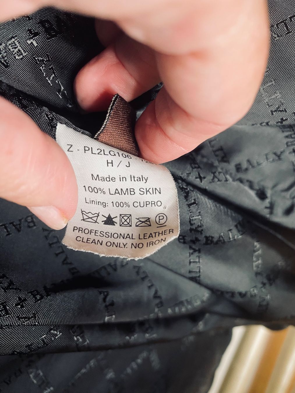 Bally Giacche: BALLY Leder Jacke Gr.38 NP 2100 Fr. – Usato da Affoltern am Albis venduto da Elenaki67 9