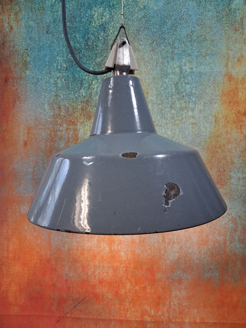Lampade: Restaurierte alte Emaille Industrie Lampe – Usato da Winterthur venduto da lampenretter 1