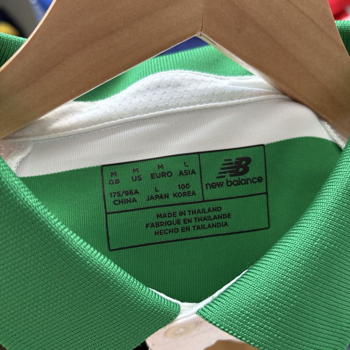 New Balance Canottiere & Pantaloni: Celtic Glasgow Trikot New Balance – Usato da Winterthur venduto da LaBodega 6