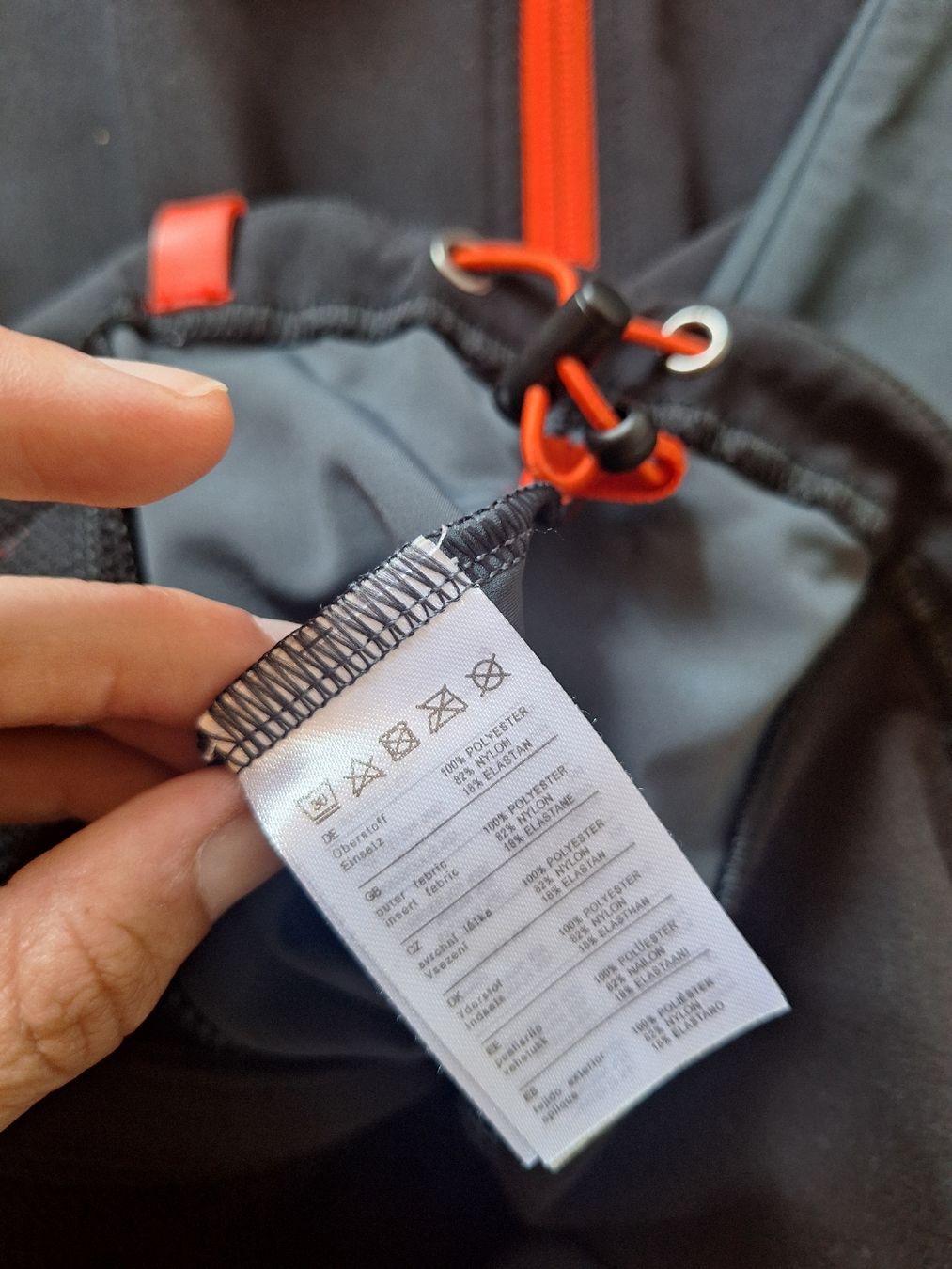 Gilets & Westen: Cube Weste schwarz Grösse S guter Zustand – Neu (gemäss Beschreibung) aus Tamins von ari_c5kp 1