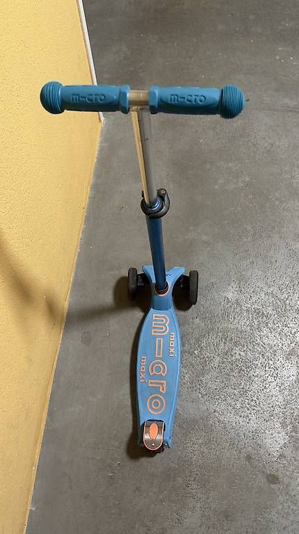 Kickboard: Micro Maxi Scooter / Trottinett  Blau – Usato da Buchs AG venduto da etl_c8pg 1