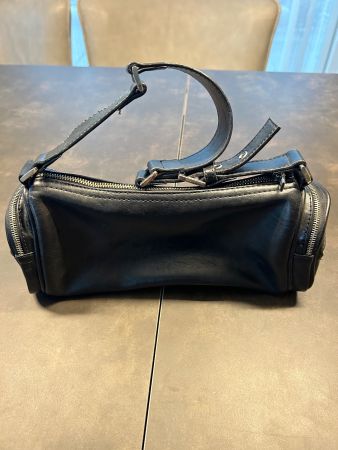 Schwarze Mango Handtasche, Top Zustand - wie neu!