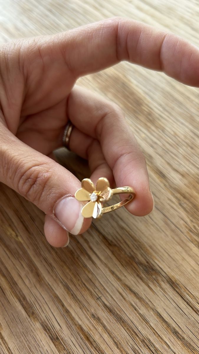 Anelli: Van Cleef and Arpels Frivole Ring Van Cleef and Arpels – Nuovo (secondo la descrizione) da Bad Ragaz venduto da vjmast 3