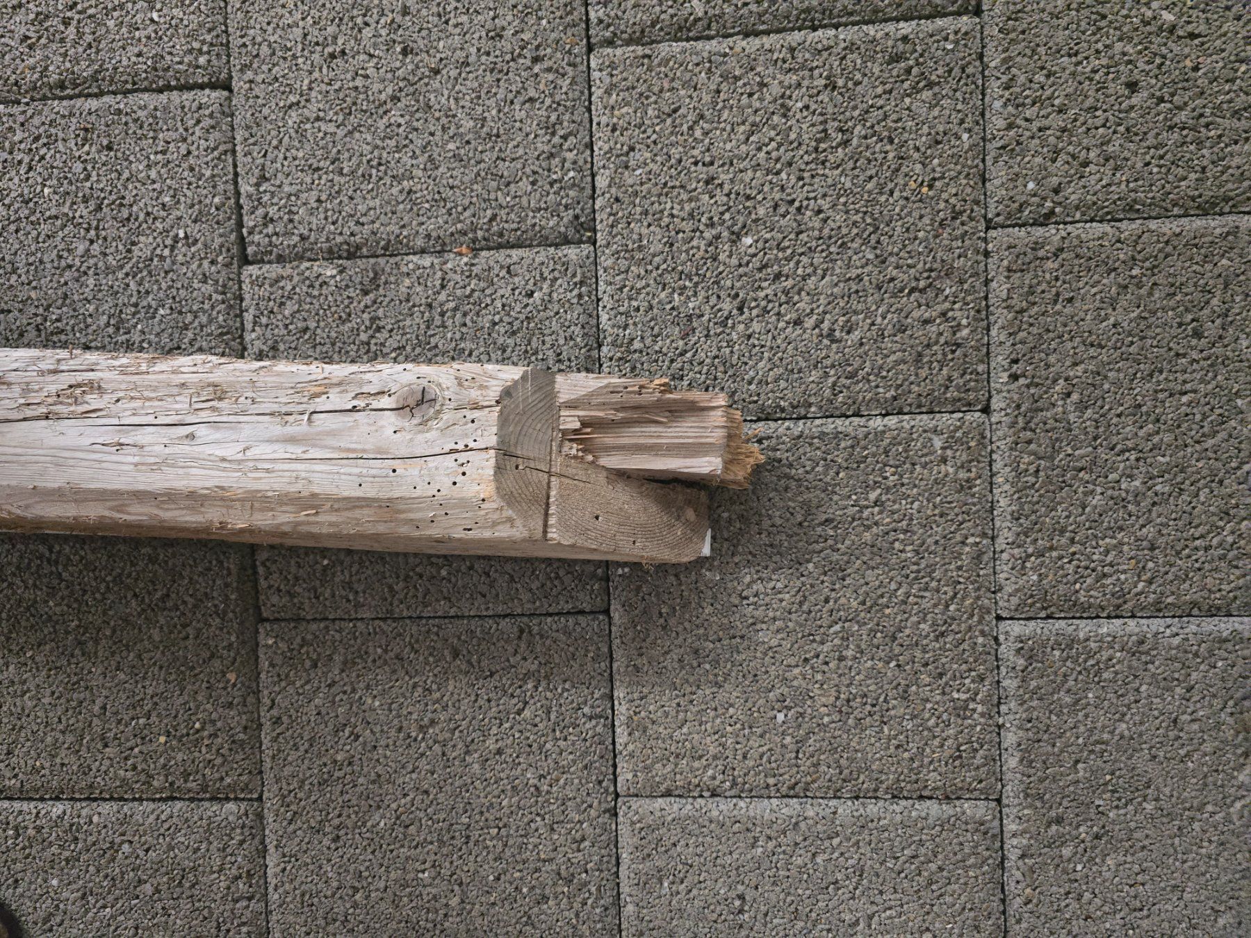 Articoli in legno: Altholz - Balken – Usato da Rudolfstetten venduto da Inotrend 7