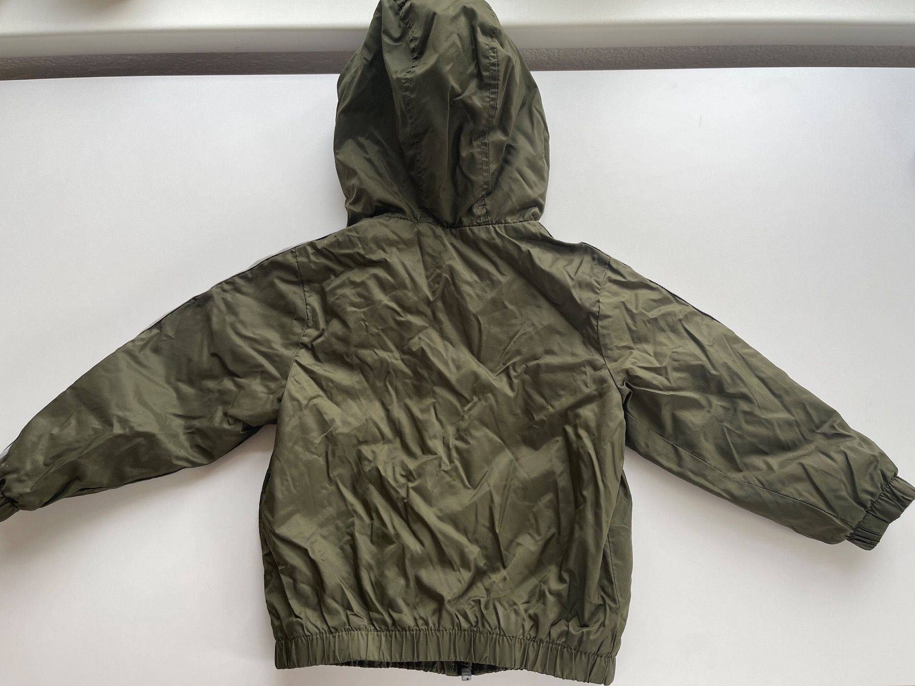 Benetton Giacche & Cappotti: Benetton Übergangsjacke Grösse 90/2 Jahre – Usato da Sennwald venduto da _shppng 1