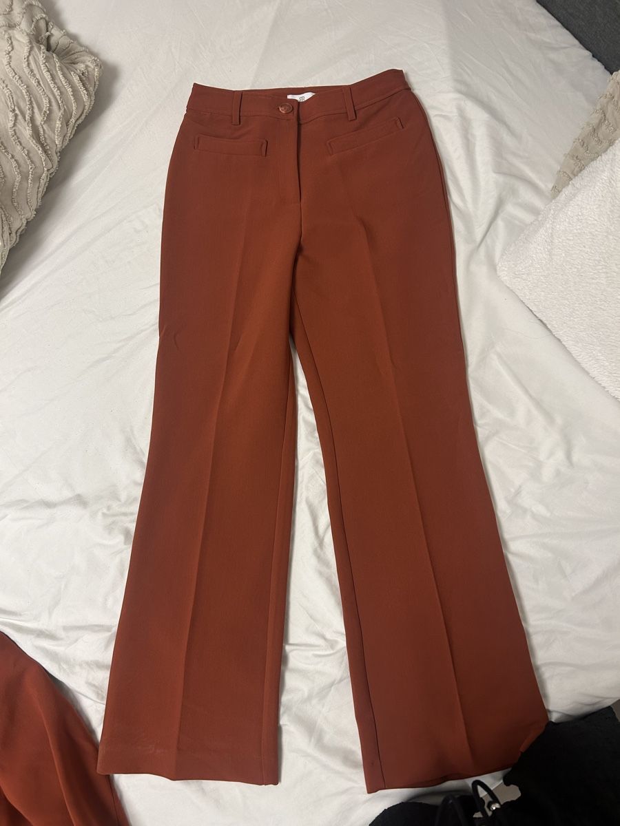 Lotti di vestiti: Blazer und Hose Grösse 38 FR  – Nuovo e nell'imballaggio originale da Ebikon venduto da vono.i 3
