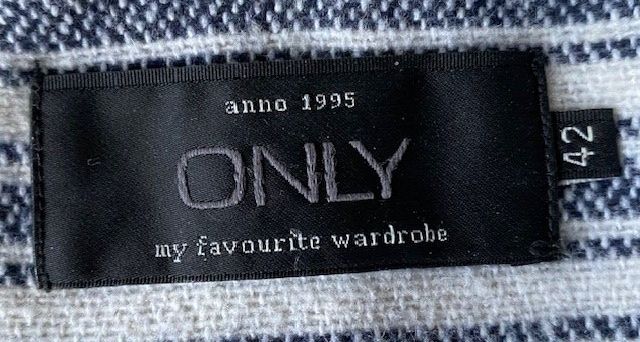 Only Jacken: Blazer gestreift Gr. 42 Top Zustand, ONLY – Gebraucht aus Ergisch von July64 6