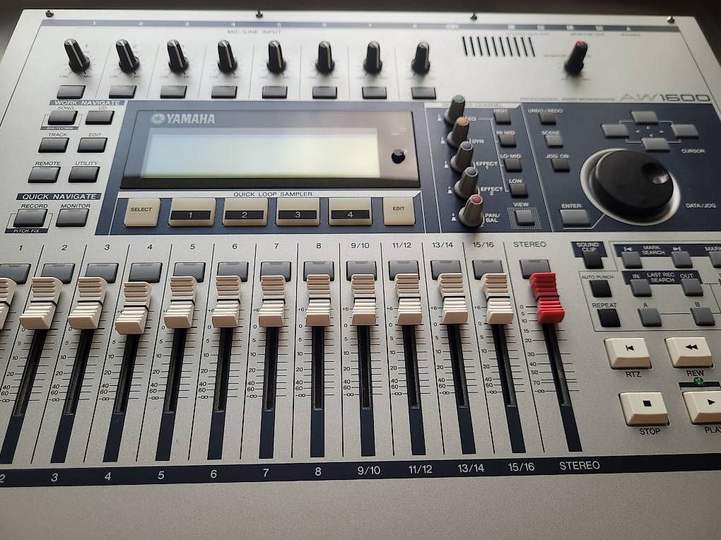 Yamaha Registratori: Yamaha AW1600 Digital Multitrack Recorder Top Zustand – Usato da Schlieren venduto da rza1707 2