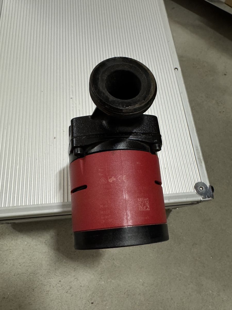 Grundfos Heizung: Umwälzpumpe Grundfos ALPHA2 D 25-60 180 – Gebraucht aus St. Gallen von ad103 3