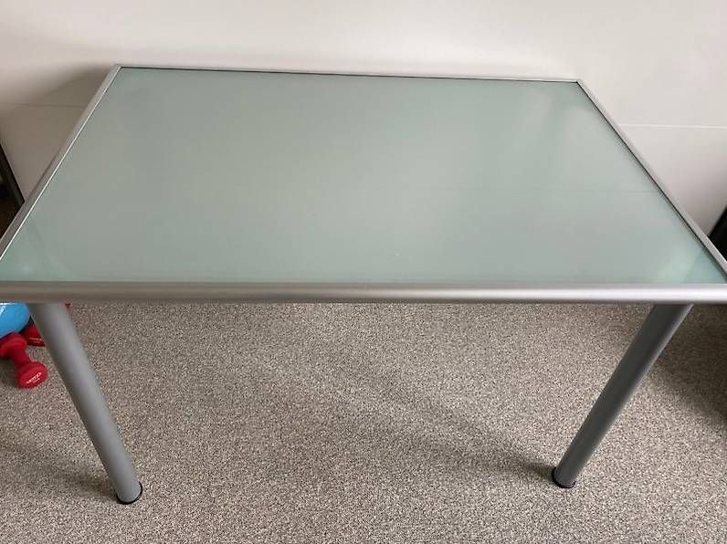 Ikea Tavoli: Glastisch von IKEA – Usato da Berg TG venduto da Napoleon168