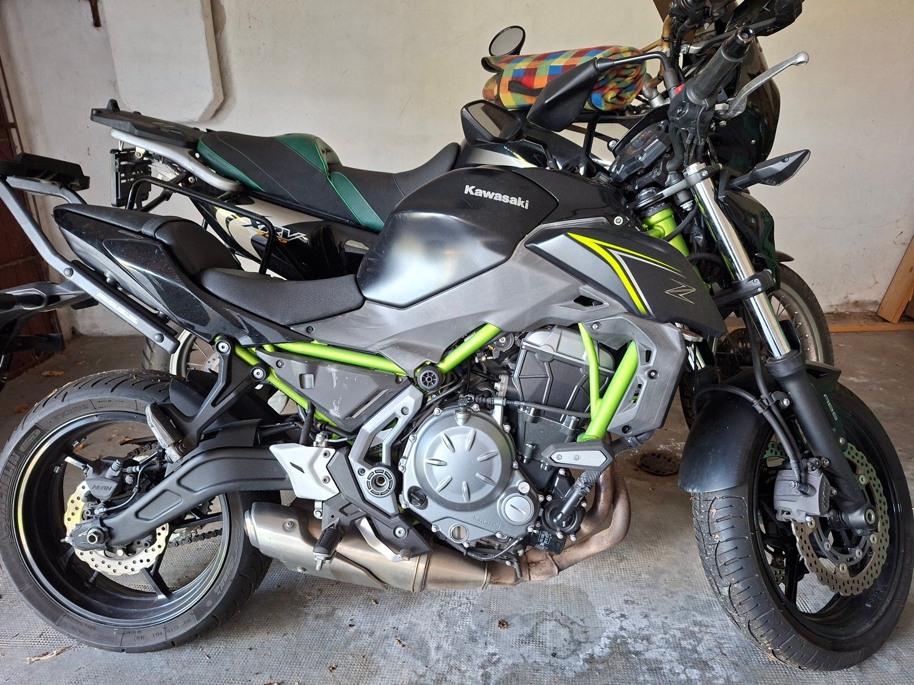 Kawasaki Route: A vendre, moto Kawasaki – D'occasion à Corgémont par Loville