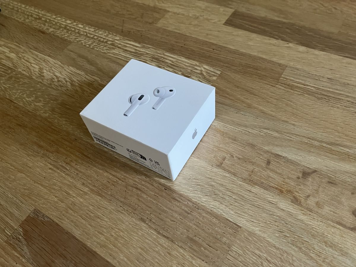Casse di trasporto: Air Pods Pro Verpackung mit Wechselbuds – Usato da Basel venduto da dacaccia 1