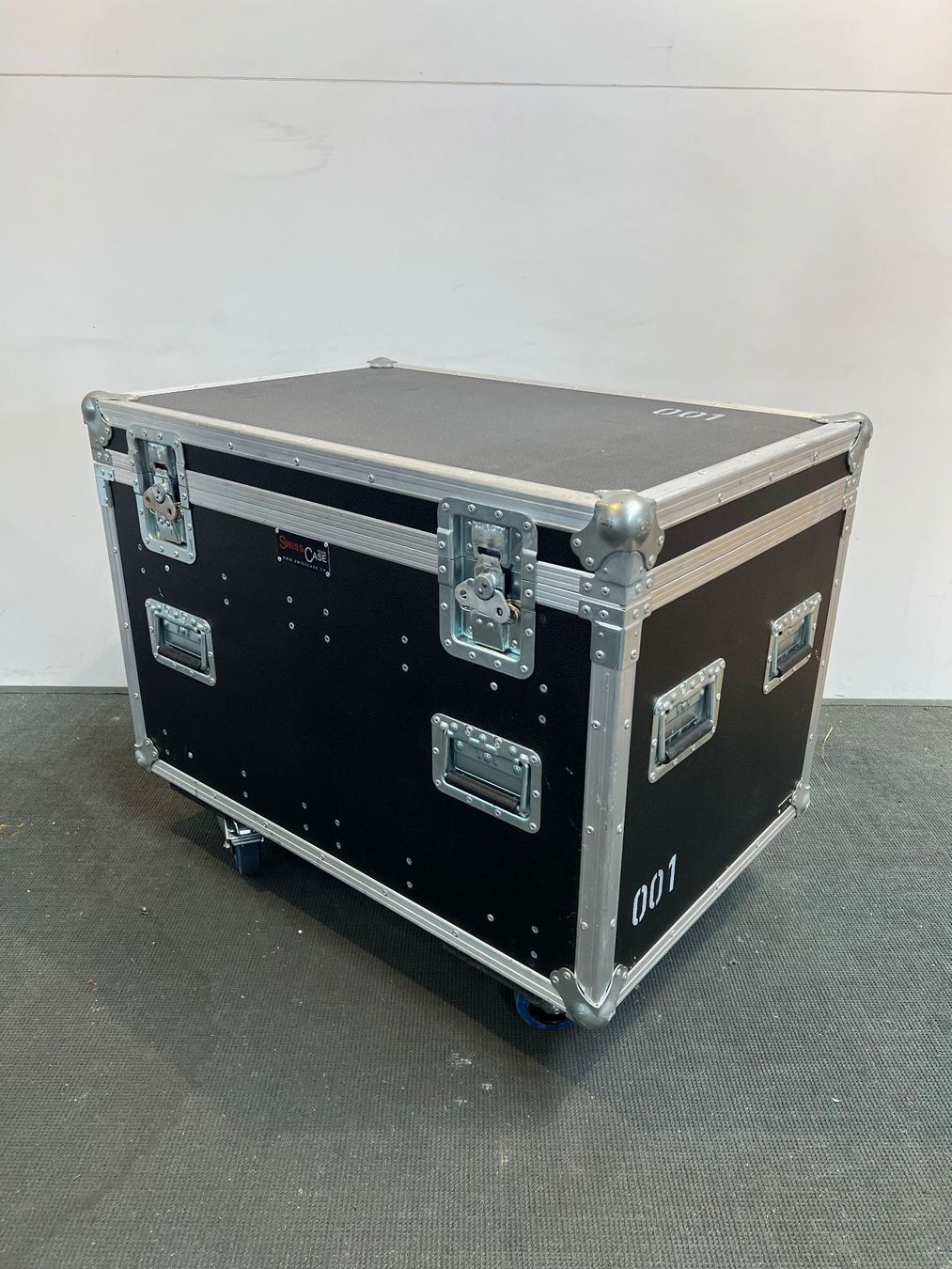 Reisekoffer: 013 SWISSCASE Flightcase / Tourcase auf Rollen – Gebraucht aus Wangen an der Aare von TBYN 2