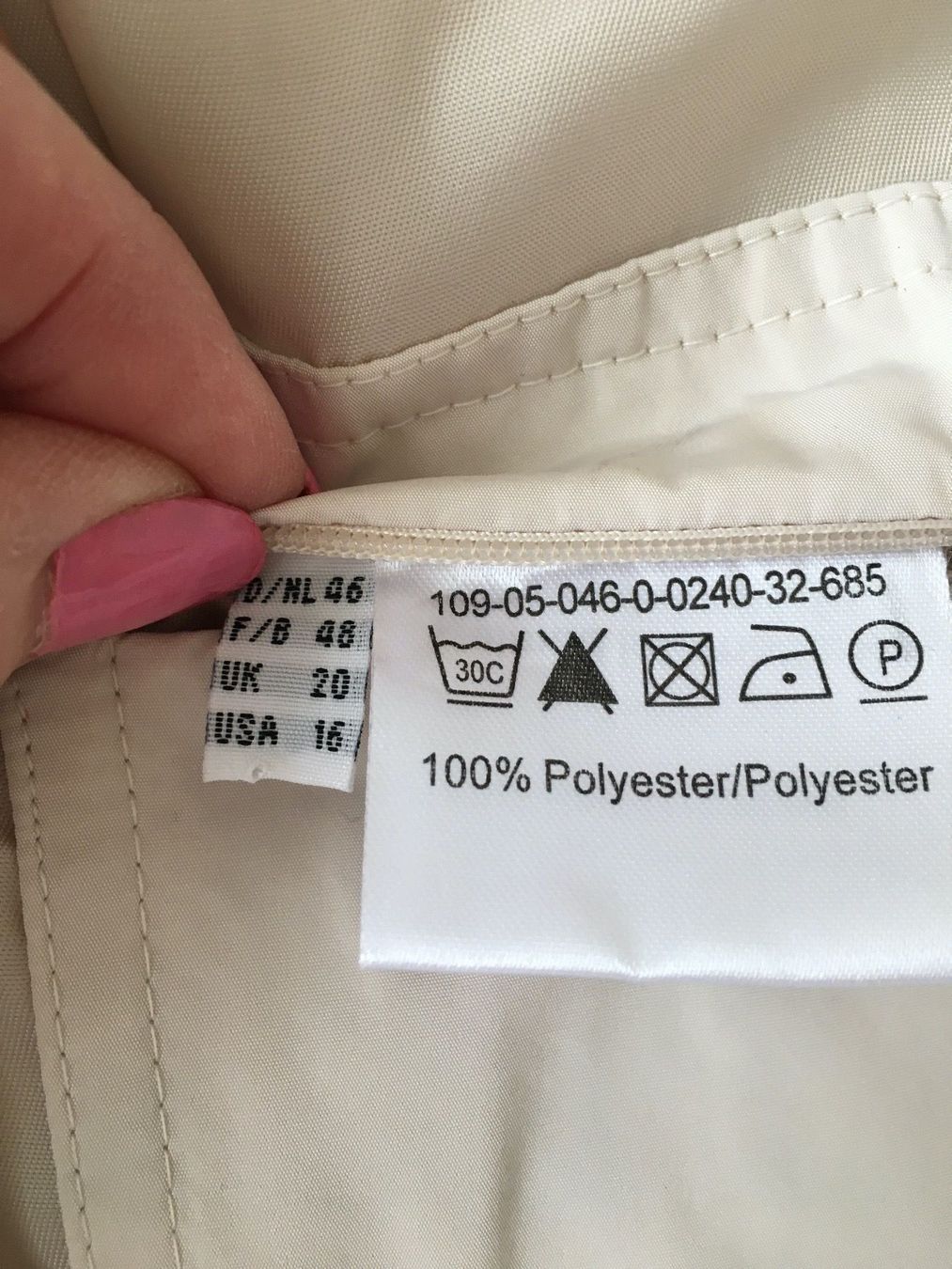 Giacche: Neuwertige steinfarbene Windjacke – Usato da Bern venduto da Smile-2707 6