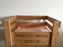 Upcycling Weinharasse Hundebett / Katzenbett rosa