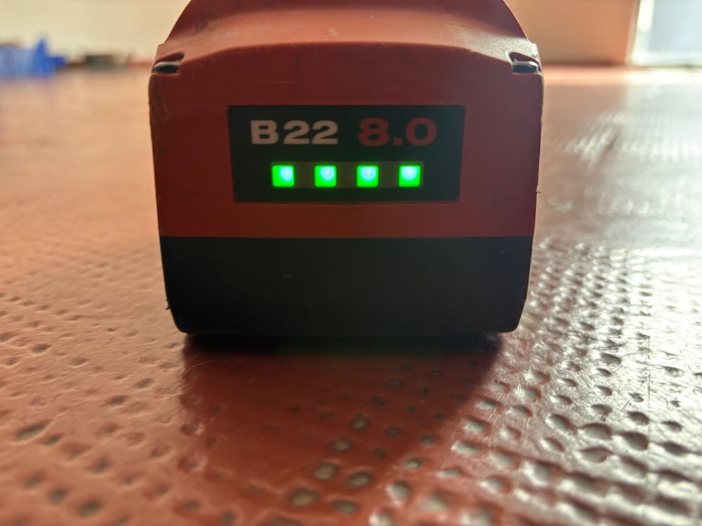 Batterie Hilti B22 8.0 (D'occasion) à chêne bourg pour CHF 140 - avec