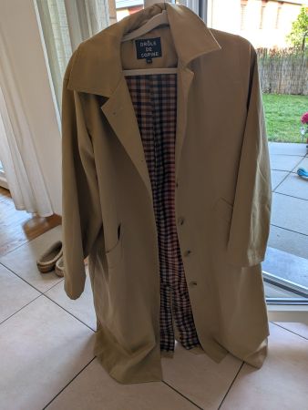Trench femme intérieur vichy. Taille M/L légèrement oversize