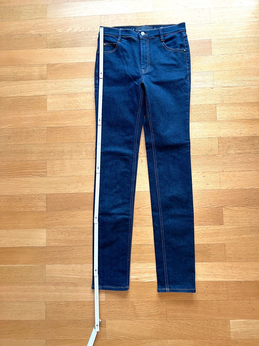 Jeans: Designer Jeans von Barbara Bui Gr. 28 – Nuovo (secondo la descrizione) da Binningen venduto da criss-cross