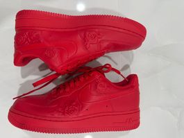Rote Nike Air Force 1 Rosen-Edition Gr. 40.5 Top Zustand!