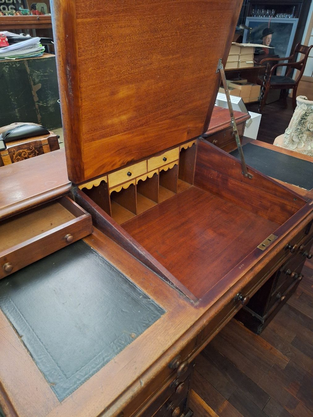 Scrivanie: Dickensen Desk Schreibtisch – Usato da Schmiedrued venduto da michelle62 4