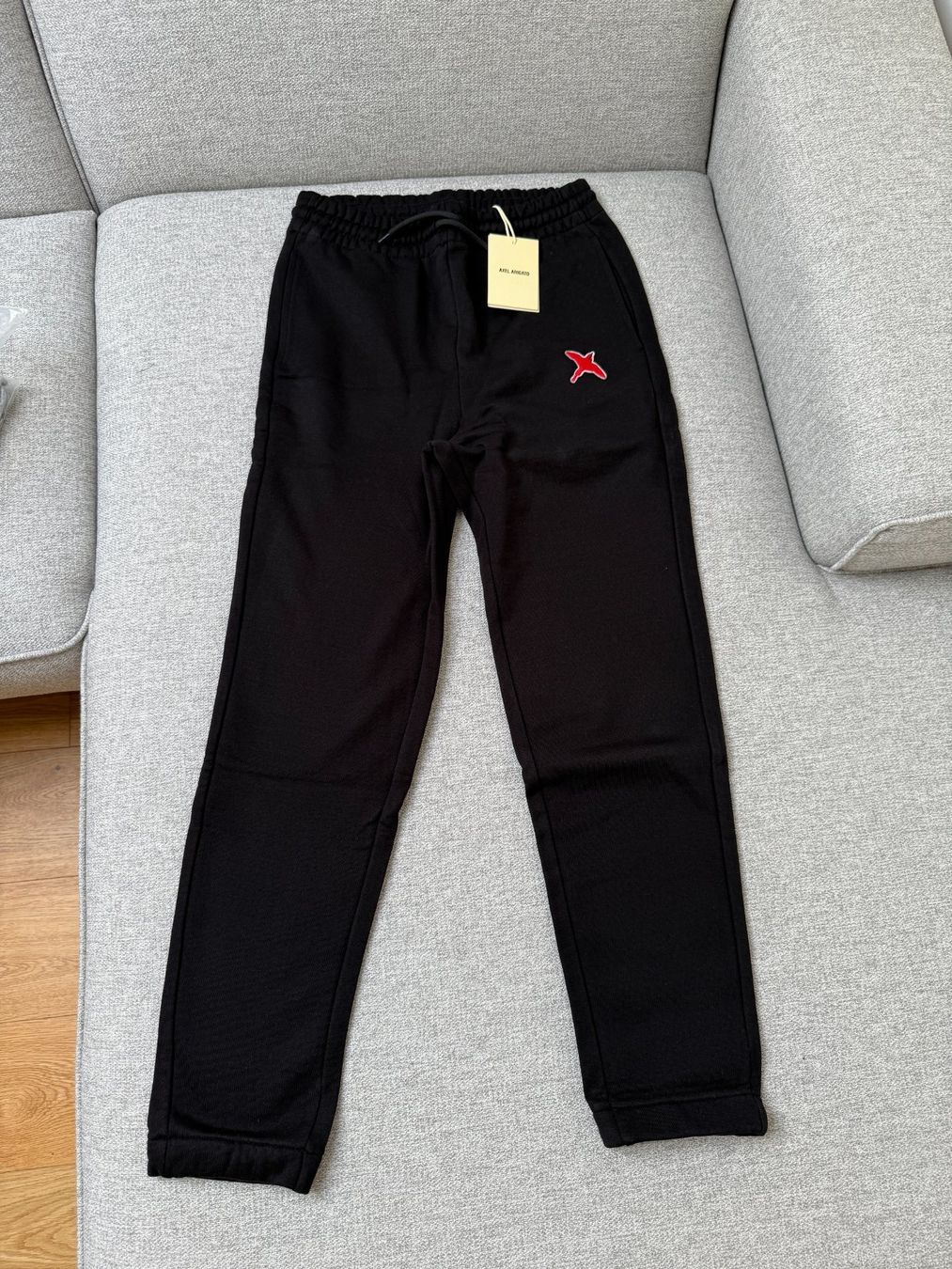 Pantaloni: NEU Axel Arigato Trainerhose, Grösse S – Nuovo e nell'imballaggio originale da Biel-Benken BL venduto da Aplus0