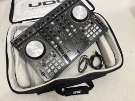 Traktor Kontrol S4 MK2, Native Instruments
