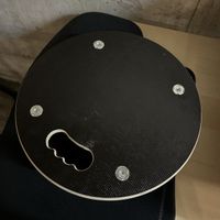 Round roller for moving