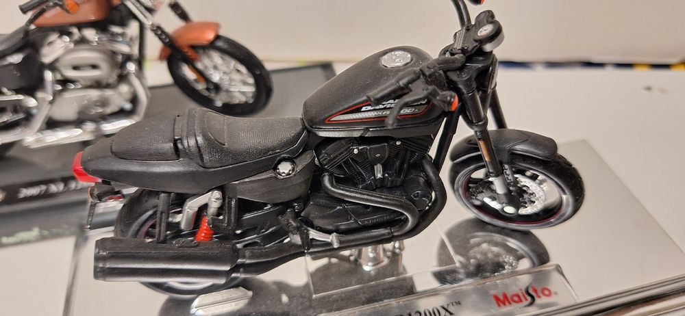 Kit di modellismo & Modellini statici: 2 Stk. Harley Modelle – Nuovo (secondo la descrizione) da Brugg AG venduto da bacbac5757