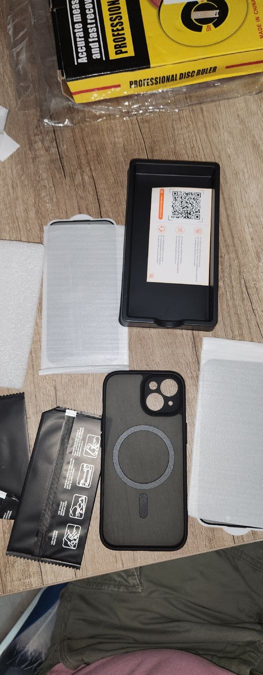 Covers & Schutzfolien: iPhone 15 Schutzhülle Noir neu – Neu und originalverpackt aus Oberwil BL von Gismo14 1
