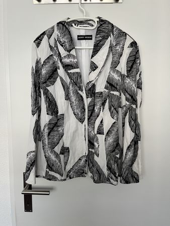 Gerry Weber Sommerblazer, Gr. 44, Top Zustand, Blätter