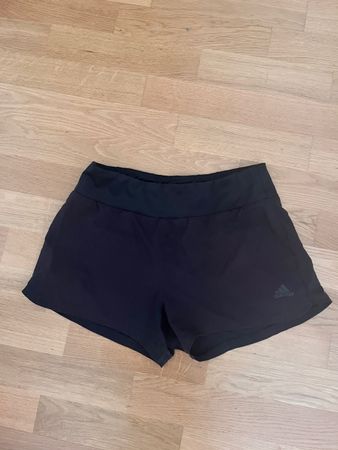 Laufshorts Damen schwarz Grösse S guter Zustand