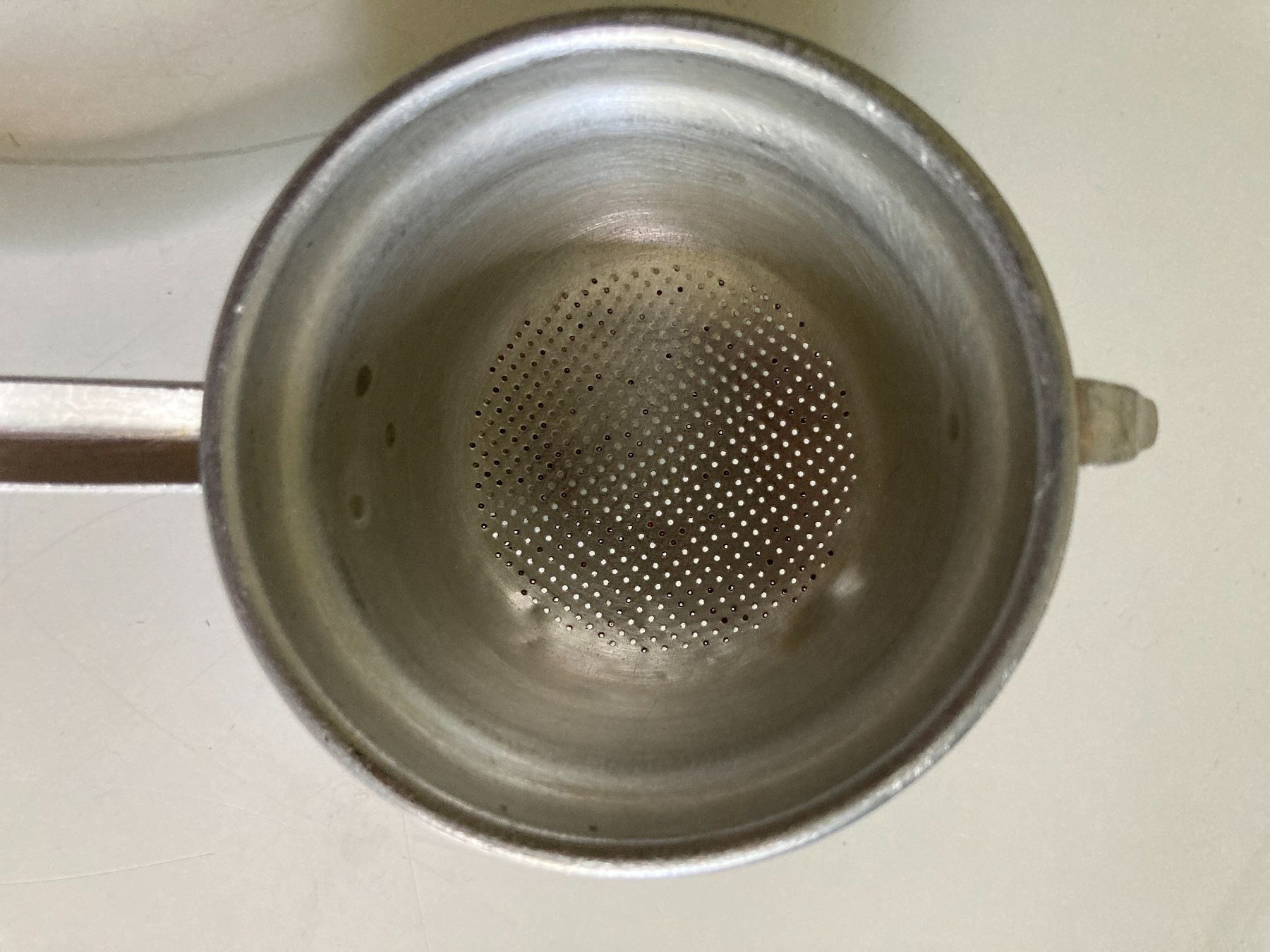 Elettrodomestici da cucina: Altes Aluminium-Sieb – Usato da Zürich venduto da Chaeffeler 1