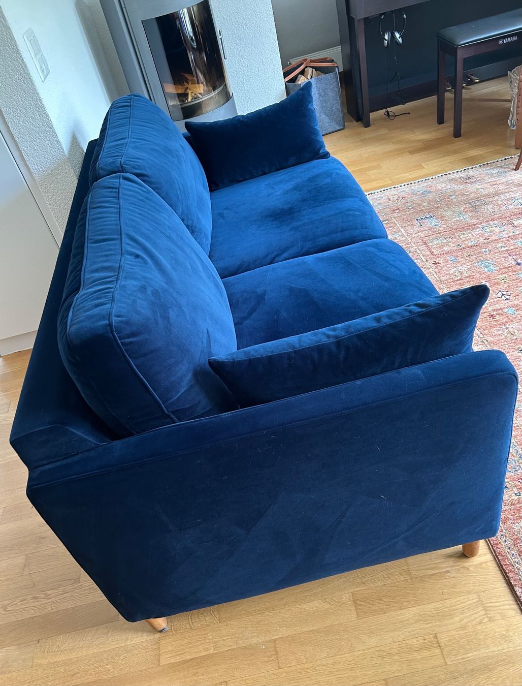 Maisons du monde Sofas: Canapé-lit en velours bleu nuit – Gebraucht aus Zürich von Kavaga 2