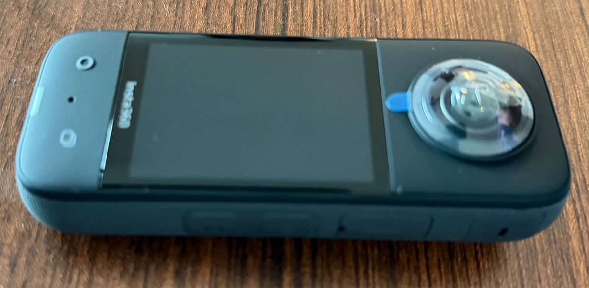 Insta360 Action Cam: INSTA 360 X3 Standard Bundle - Actionkamera – Nuovo (secondo la descrizione) da Bern venduto da blackshiri 2