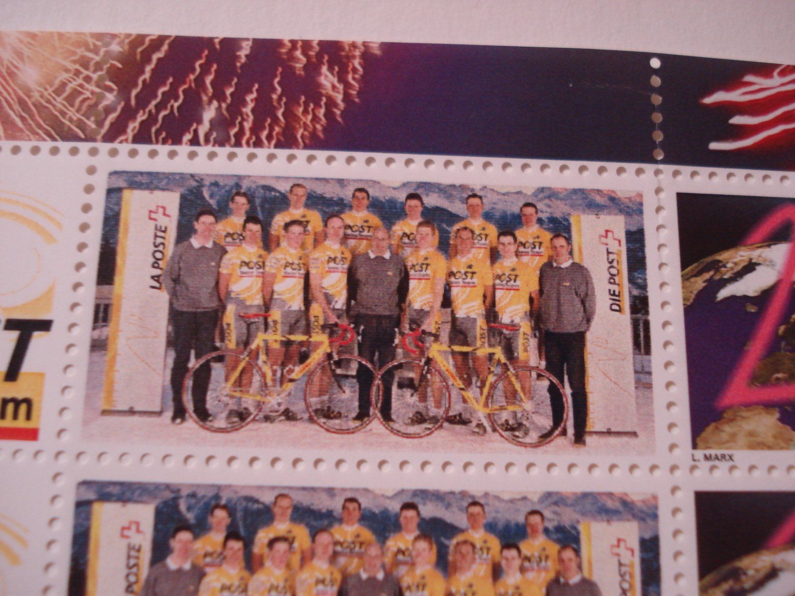 Tous les timbres: Bogen  Milleniumsmarken 1999 **, Velo, Swiss Post Team – D'occasion à Niederwil AG par morostahu 2