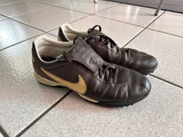 Fussballschuhe Ronaldinho 10 Gr 44